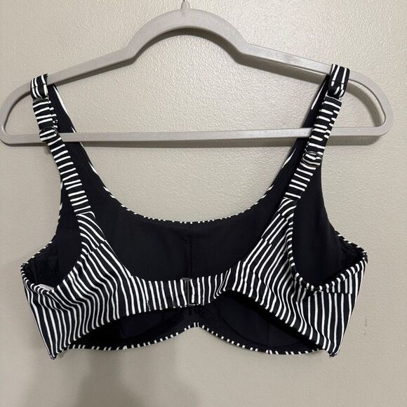 Athlete BRA CUP SCOOP PRINTED BIKINI TOP size 36D/DD - Picture 3 of 7